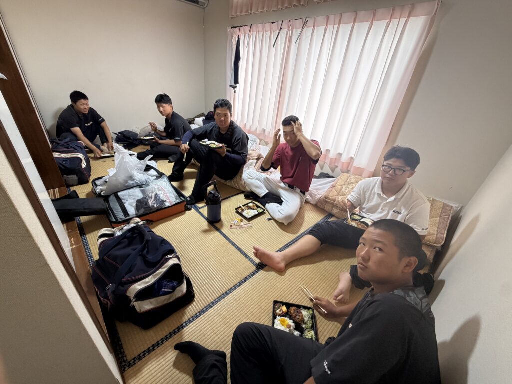 佼成学園高校野球部 夏合宿の宿舎風景